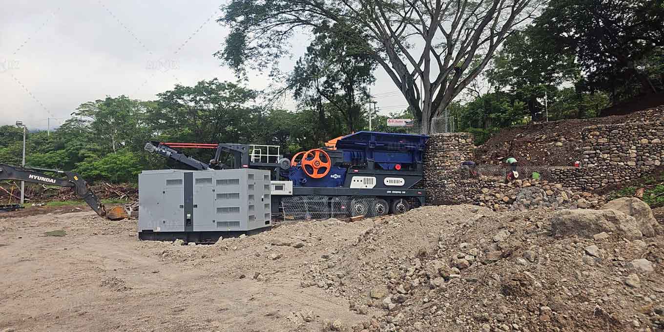 mobile rock crushing equipment